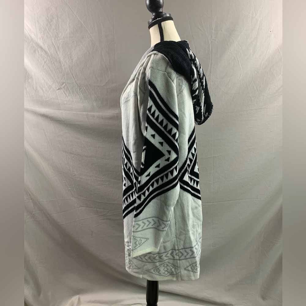 LAST ONE 🔥 Geo Pattern Open Front Hooded Cardigan - Picture 8 of 10